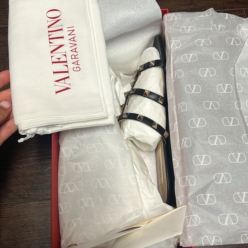 NIB Valentino Sandals 37 - Picture 3 of 6